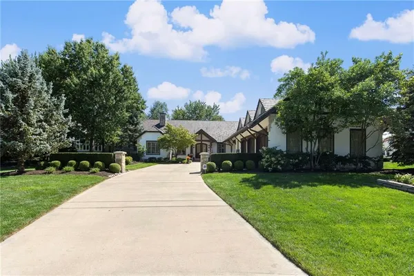$2,700,000 | 3849 West 139th Terrace, Leawood, KS 66224