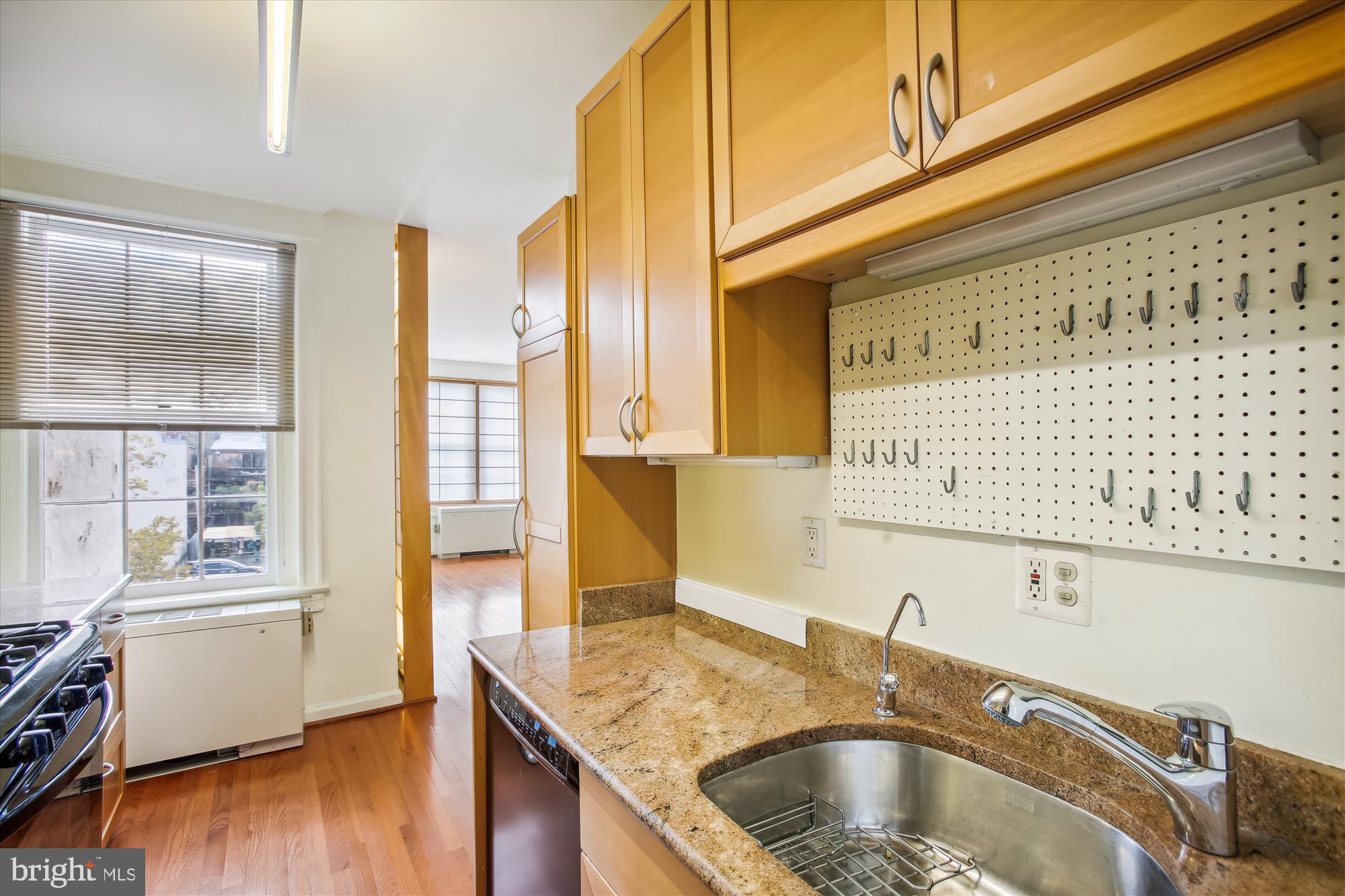 1525 Q Street Northwest, Unit 9 Washington, DC 20009 - Photo 10 of 35 Kitchen