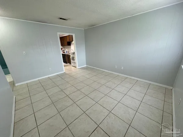 $1,250 | 407 Schubert Drive, Unit A, Pensacola, FL 32504