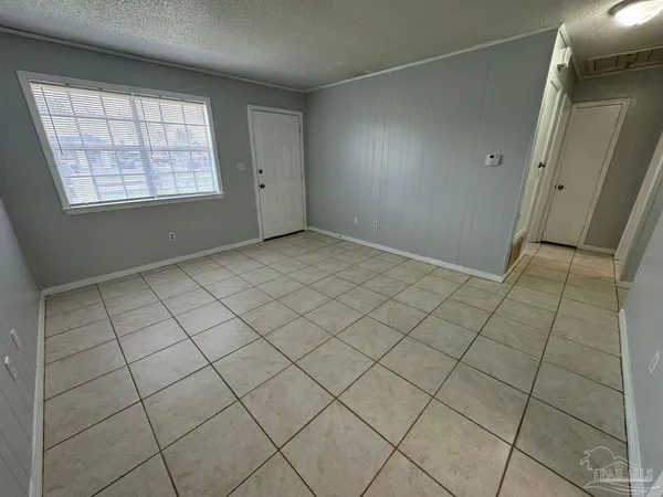 $1,250 | 407 Schubert Drive, Unit A, Pensacola, FL 32504