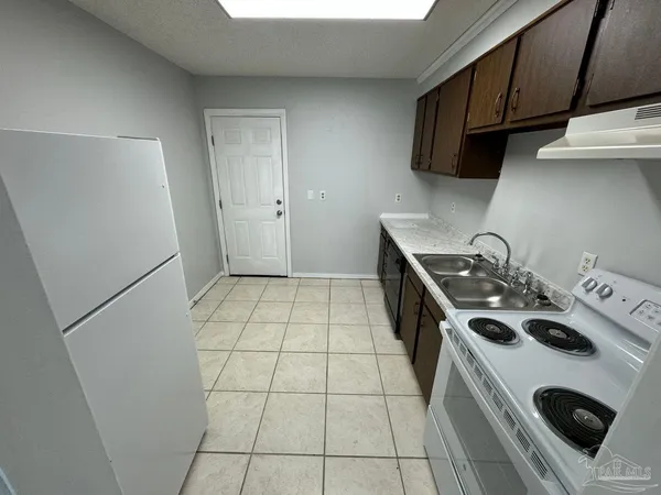 $1,250 | 407 Schubert Drive, Unit A, Pensacola, FL 32504