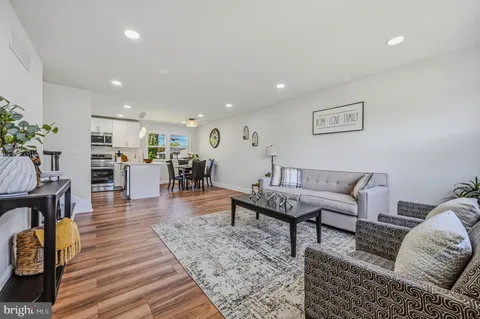 $365,000 | 42 Briarcliff Drive, New Castle, DE 19720