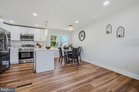 $365,000 | 42 Briarcliff Drive, New Castle, DE 19720