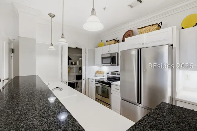 $1,200,000 | 101 Avenue Of Oaks, Daufuskie Island, SC 29915