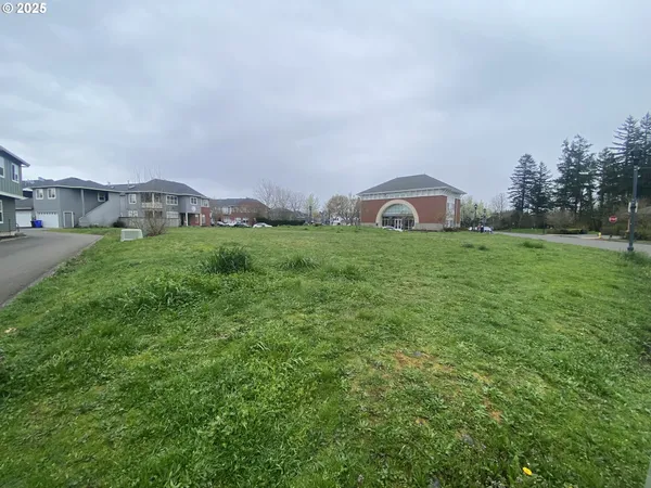 $594,900 | 1305 Northeast Village Street, Fairview, OR 97024