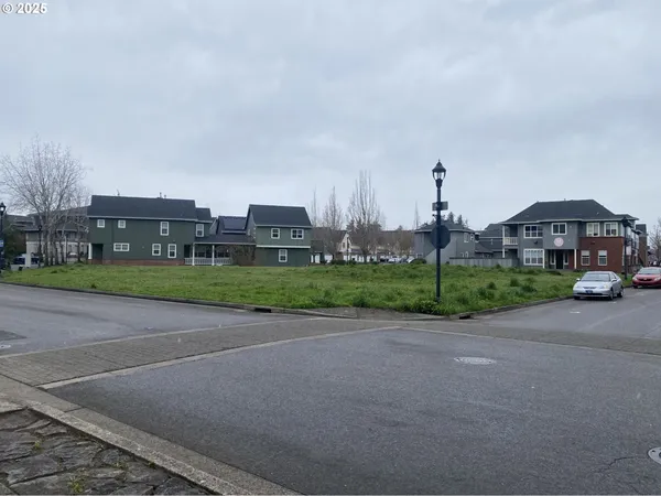 $594,900 | 1305 Northeast Village Street, Fairview, OR 97024