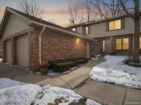 845 Langdon Court Rochester Hills, MI 48307 - Photo 1 of 37