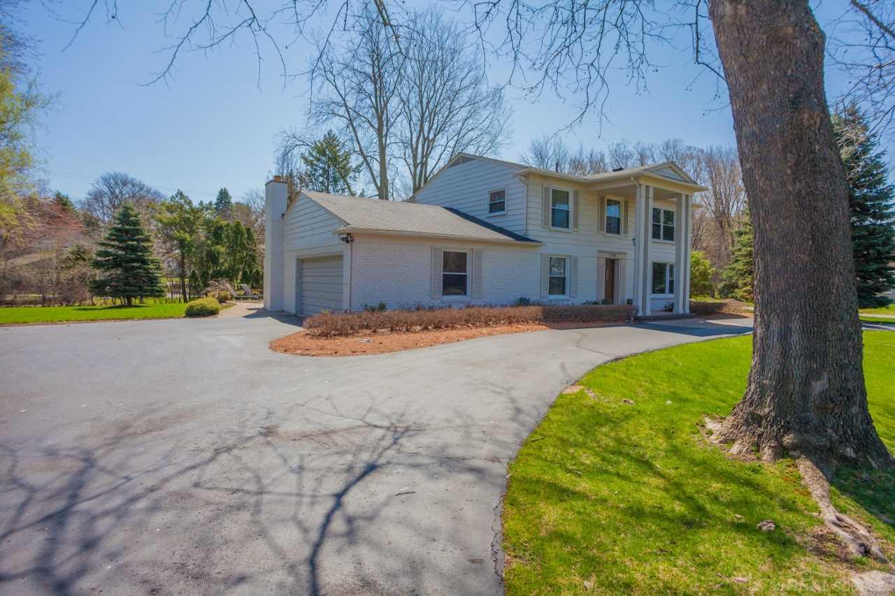3795 Quarton Road Bloomfield Hills, MI 48302 - Photo 22 of 32