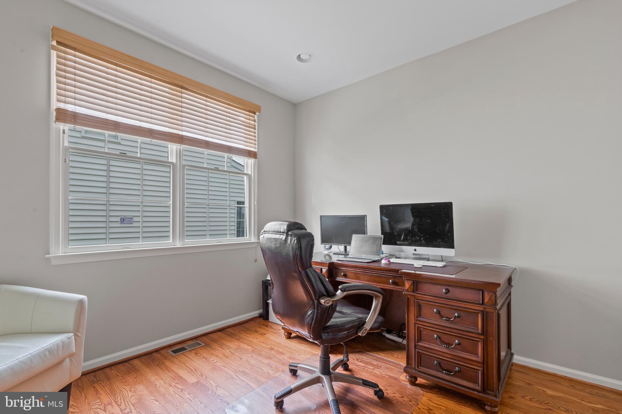 23018 Caterham Drive Ashburn, VA 20148 - Photo 25 of 70