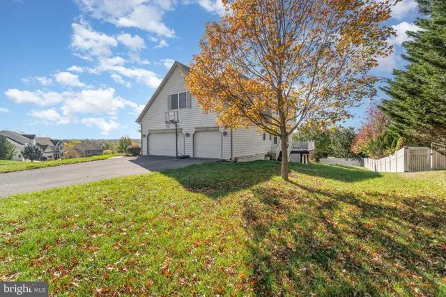 a view of backyard with outdoor space