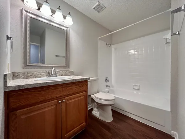 $1,195 | 8910 Schick Road, Unit D, Austin, TX 78729