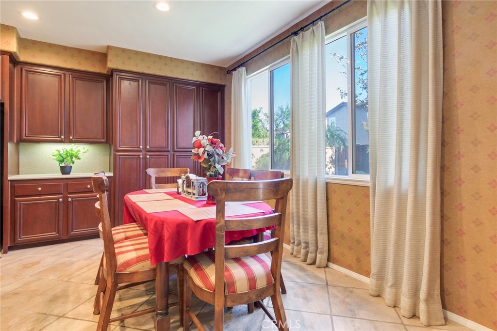 2967 Mangular Avenue Corona, CA 92882 - Photo 15 of 36