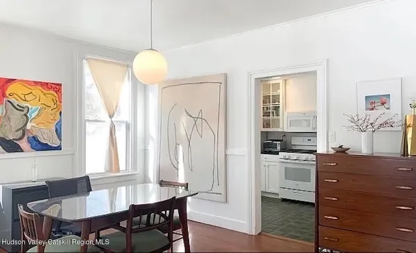 $3,350 | 967 Columbia Street, Hudson, NY 12534