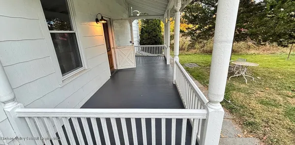 $3,350 | 967 Columbia Street, Hudson, NY 12534