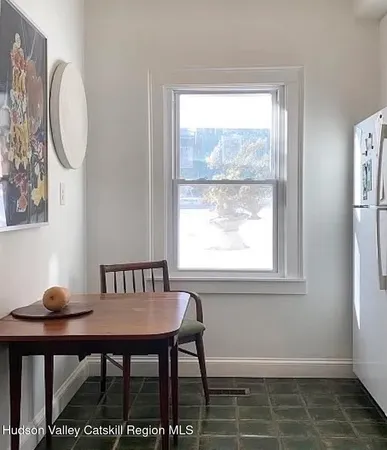 $3,350 | 967 Columbia Street, Hudson, NY 12534