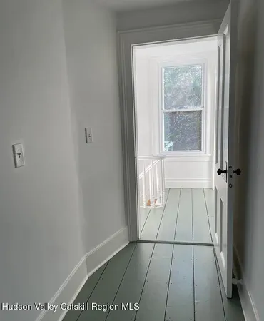 $3,350 | 967 Columbia Street, Hudson, NY 12534