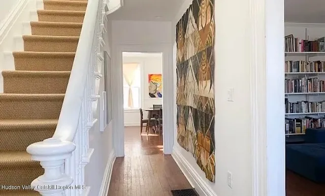 $3,350 | 967 Columbia Street, Hudson, NY 12534