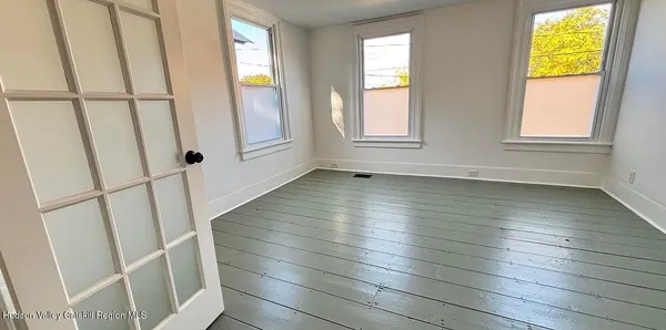 $3,350 | 967 Columbia Street, Hudson, NY 12534