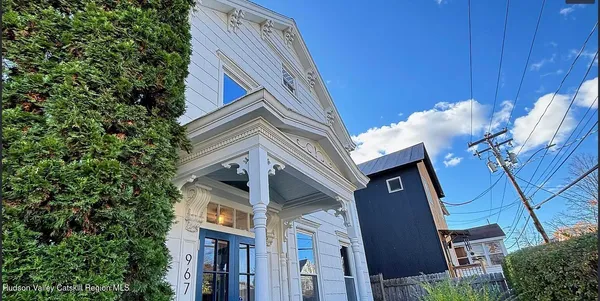 $3,350 | 967 Columbia Street, Hudson, NY 12534