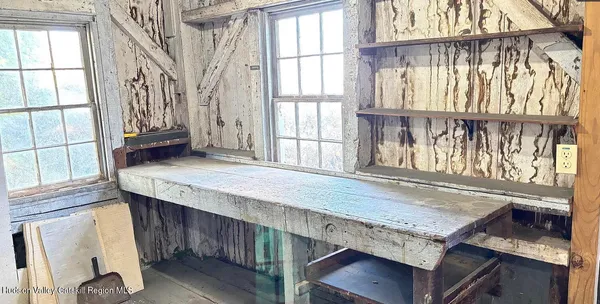 $3,350 | 967 Columbia Street, Hudson, NY 12534