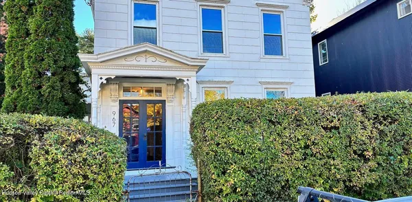 $3,350 | 967 Columbia Street, Hudson, NY 12534