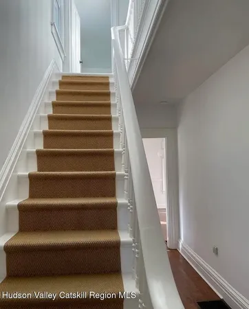 $3,350 | 967 Columbia Street, Hudson, NY 12534