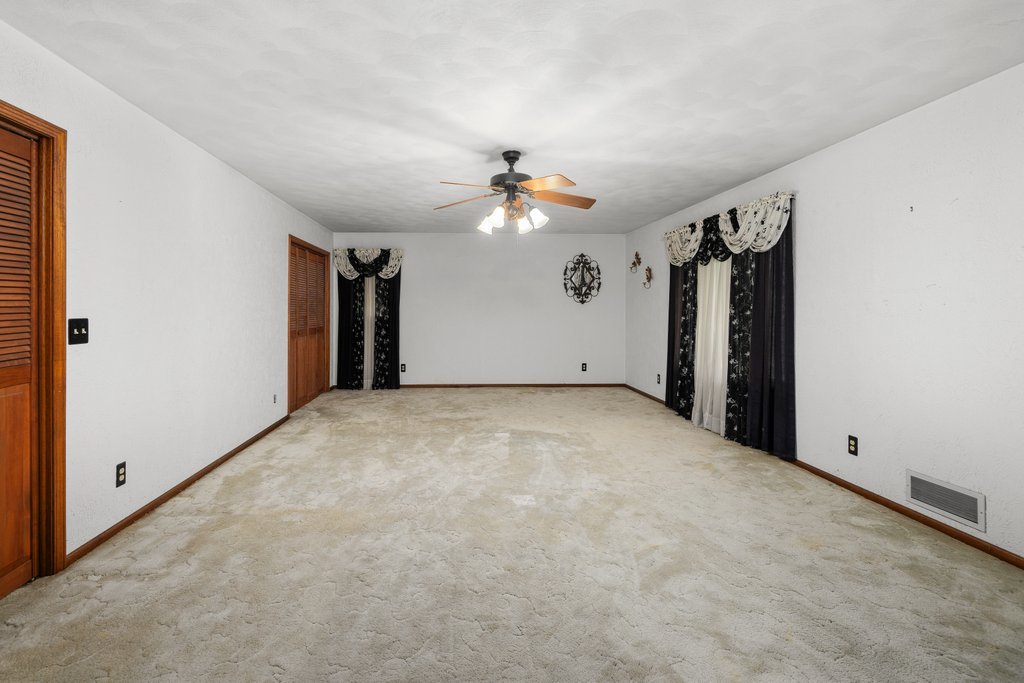 1424 11th Street Moline, IL 61265 - Photo 37 of 46