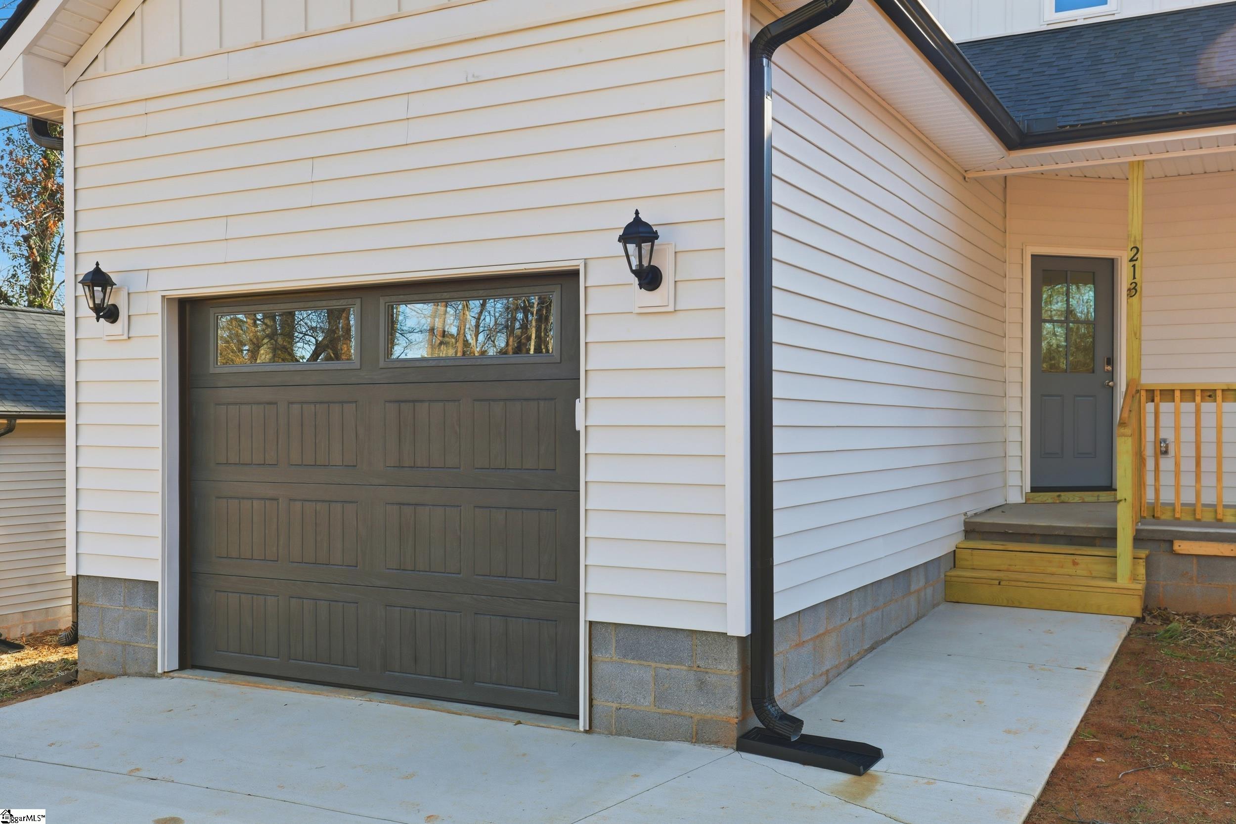 213 Carswell Drive Anderson, SC 29624 - Photo 2 of 29