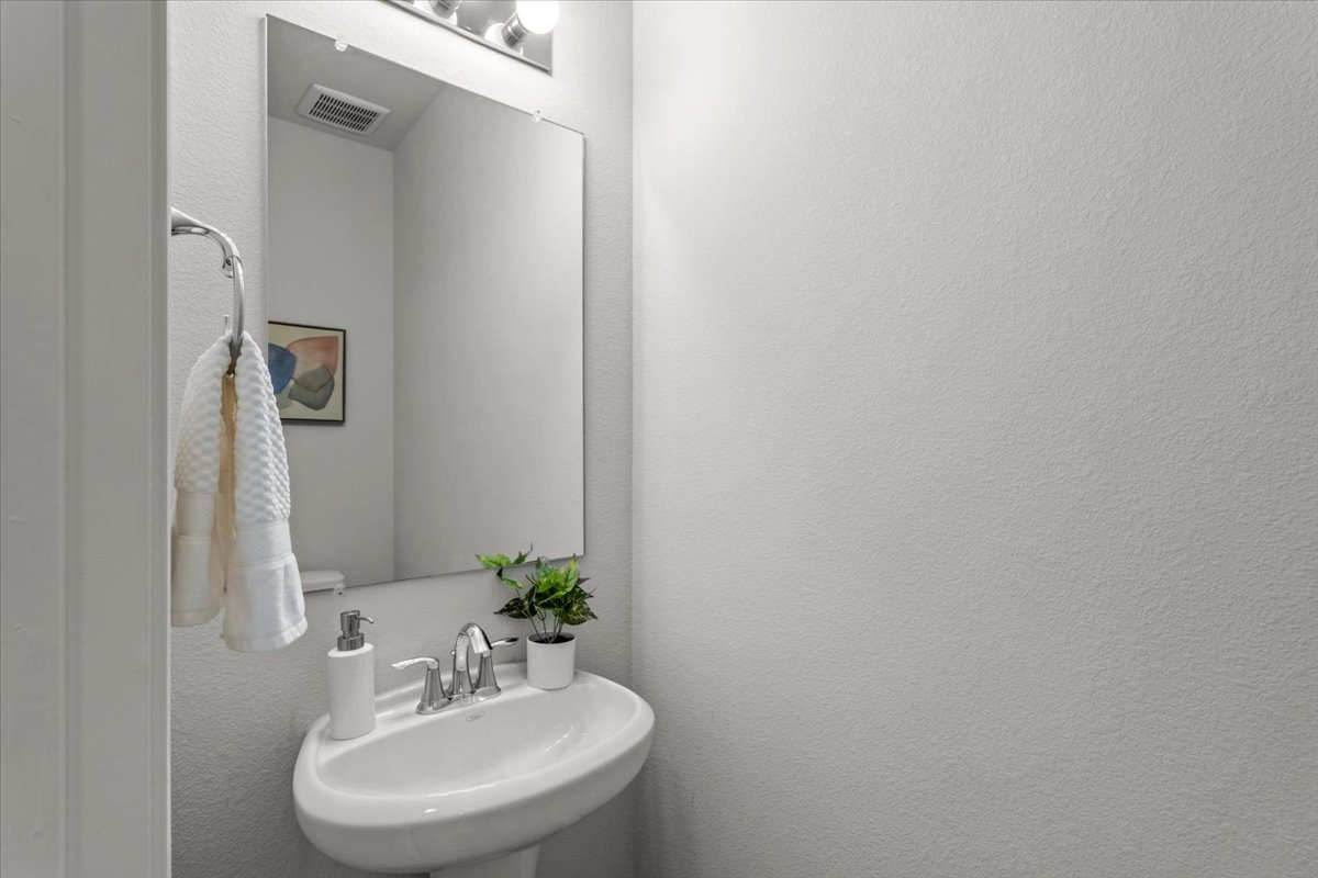 7000 Cardinal Bloom Loop Austin, TX 78744 - Photo 25 of 34