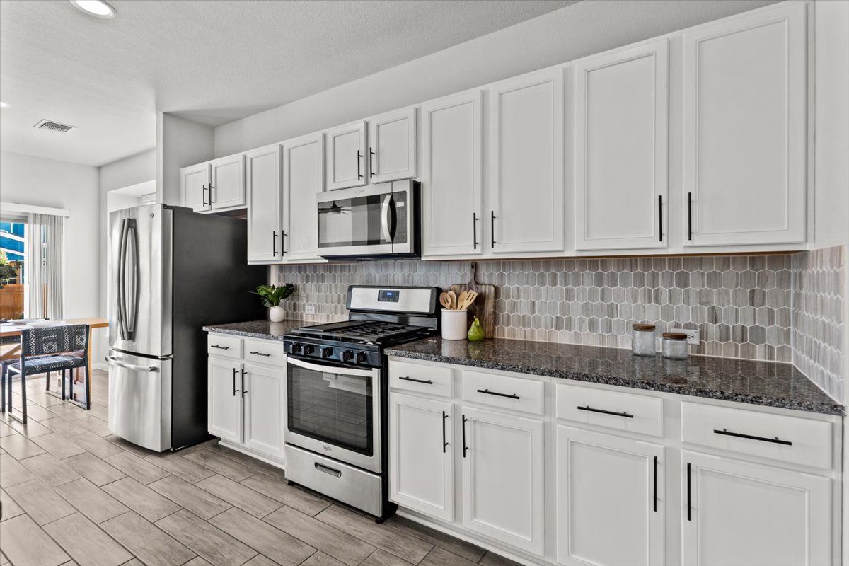 7000 Cardinal Bloom Loop Austin, TX 78744 - Photo 4 of 34