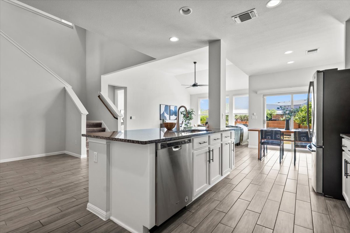 7000 Cardinal Bloom Loop Austin, TX 78744 - Photo 5 of 34