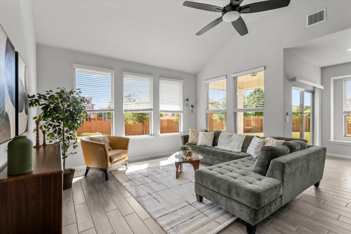 7000 Cardinal Bloom Loop Austin, TX 78744 - Photo 6 of 34