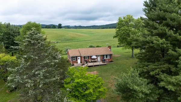 $309,900 | 7827 Lee Highway, Raphine, VA 24472