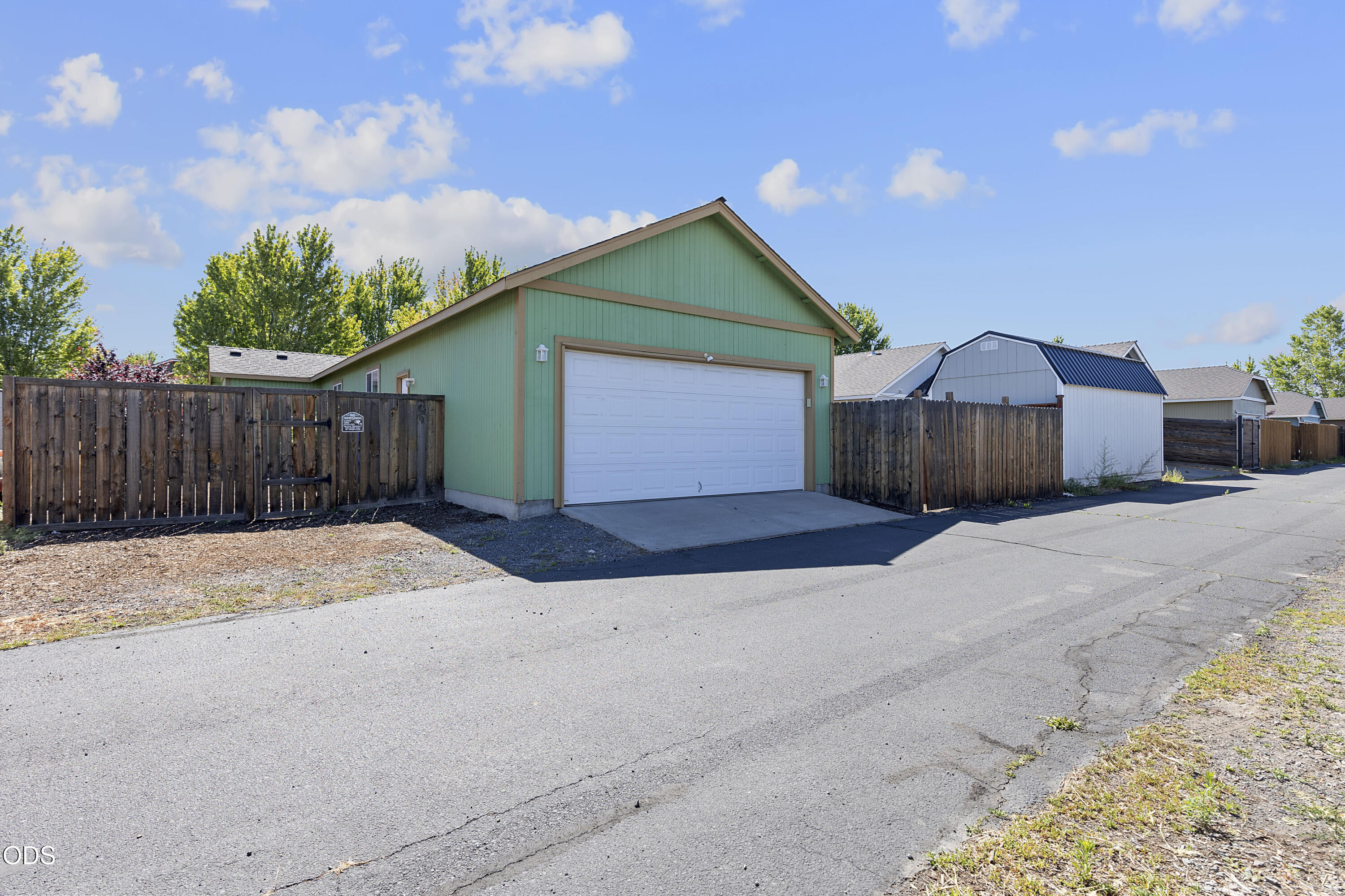 1345 Northeast 3rd Street Redmond, OR 97756 - Photo 24 of 27