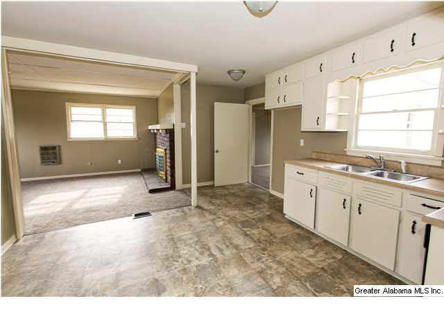 2512 6th Street Northeast Center Point, AL 35215 - Photo 10 of 24
