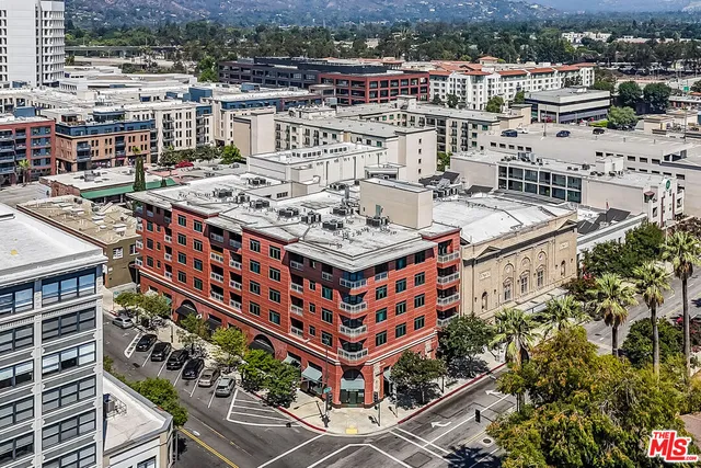 a picture of city view