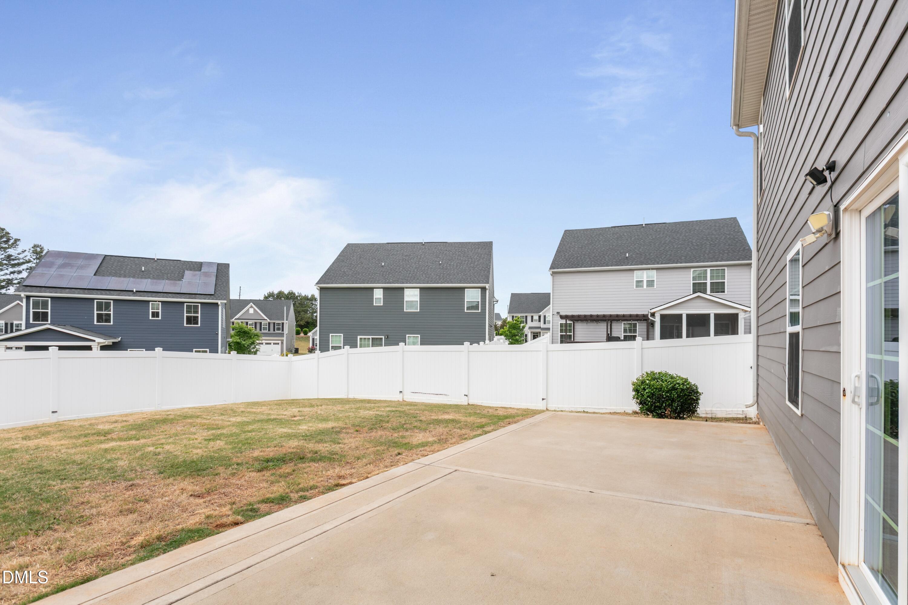 124 Amber Acorn Avenue Raleigh, NC 27603 - Photo 32 of 45 CGP_5577