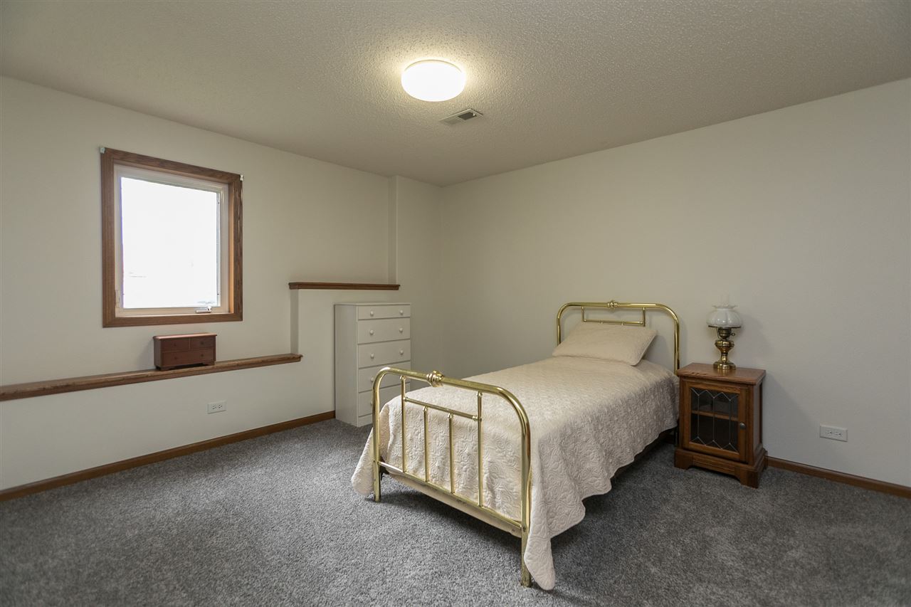 421 Elm Street Riverside, IA 52327 - Photo 27 of 42 Gallery Image 27