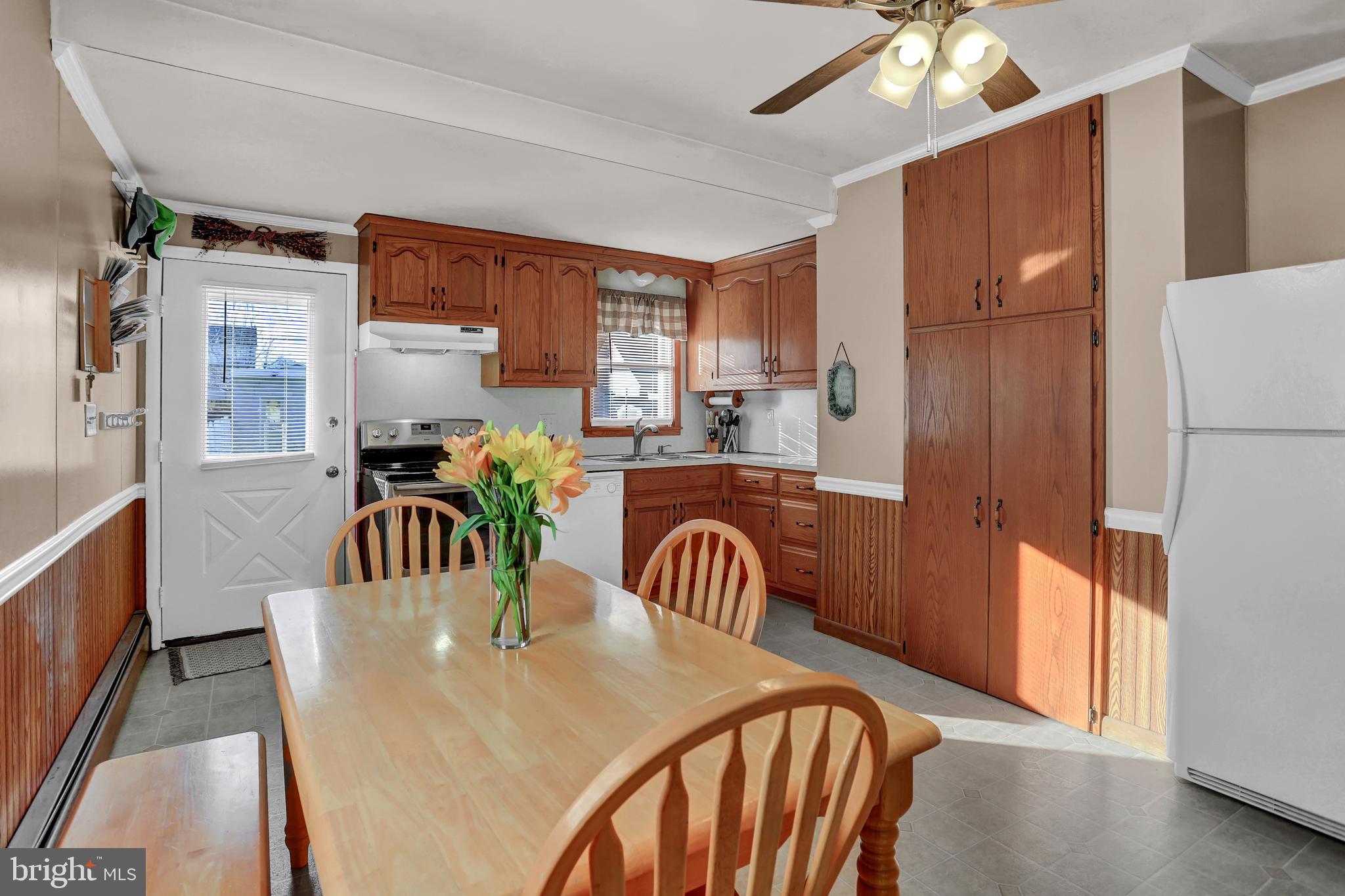 613 York Street Hanover, PA 17331 - Photo 6 of 34 Gallery Image 6
