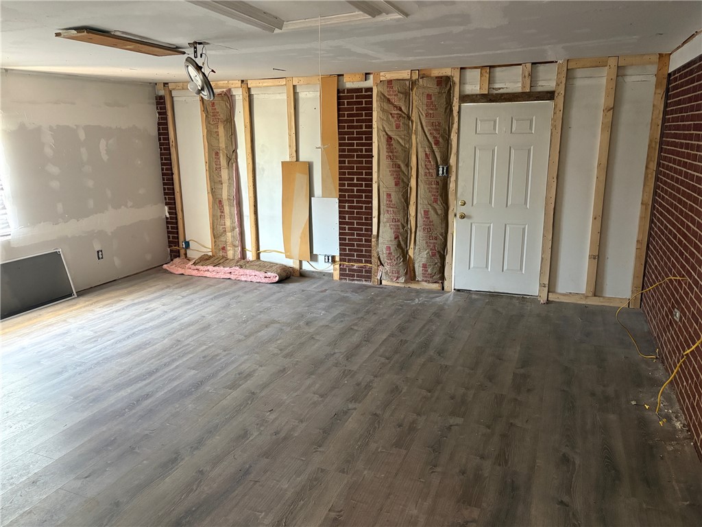 403 Brook Forest Drive Anderson, SC 29621 - Photo 7 of 18 This versatile space offers endless possibilities for customization and design.