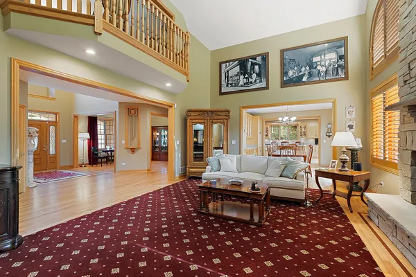 $1,000,000 | 13050 South 85th Avenue, Palos Park, IL 60464