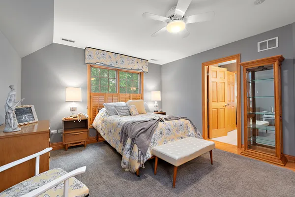 $1,000,000 | 13050 South 85th Avenue, Palos Park, IL 60464