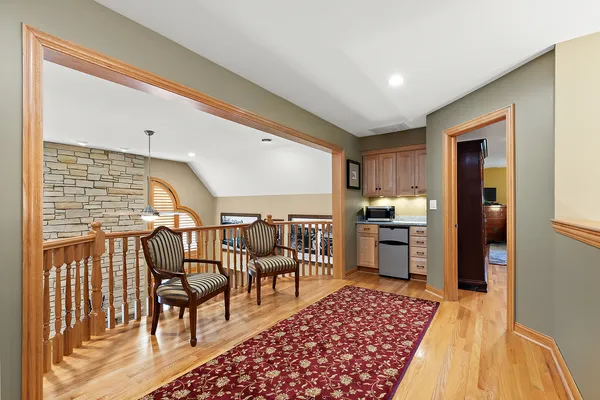 $1,000,000 | 13050 South 85th Avenue, Palos Park, IL 60464