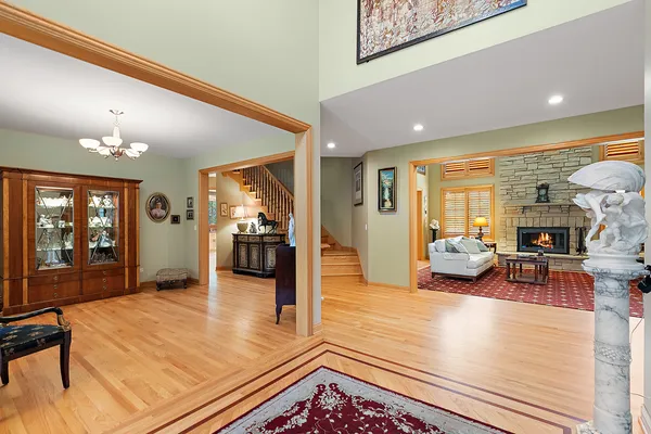 $1,000,000 | 13050 South 85th Avenue, Palos Park, IL 60464