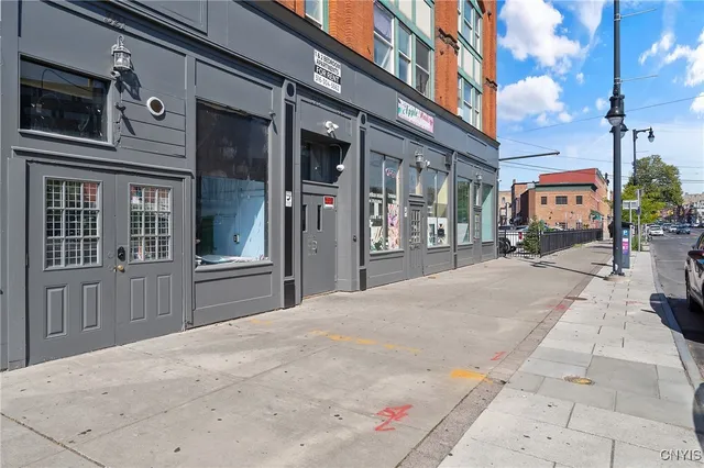 $1,300 | 319 North Salina Street, Syracuse, NY 13203