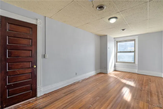 $1,300 | 319 North Salina Street, Syracuse, NY 13203