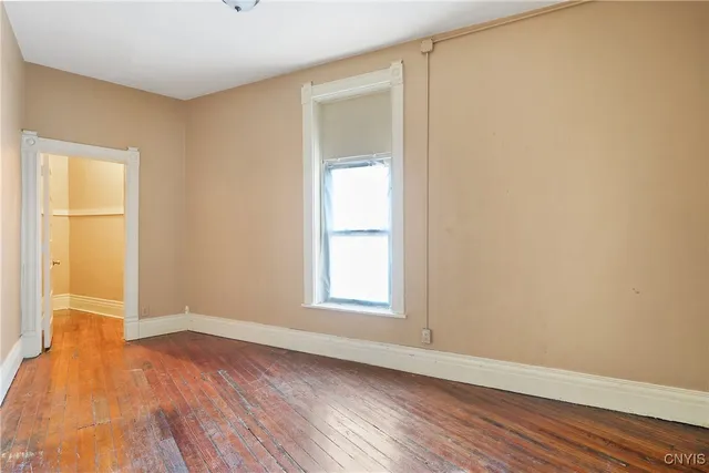 $1,300 | 319 North Salina Street, Syracuse, NY 13203