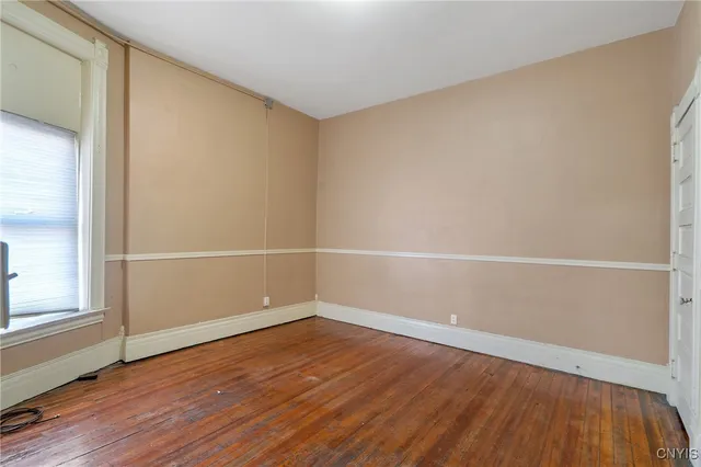 $1,300 | 319 North Salina Street, Syracuse, NY 13203