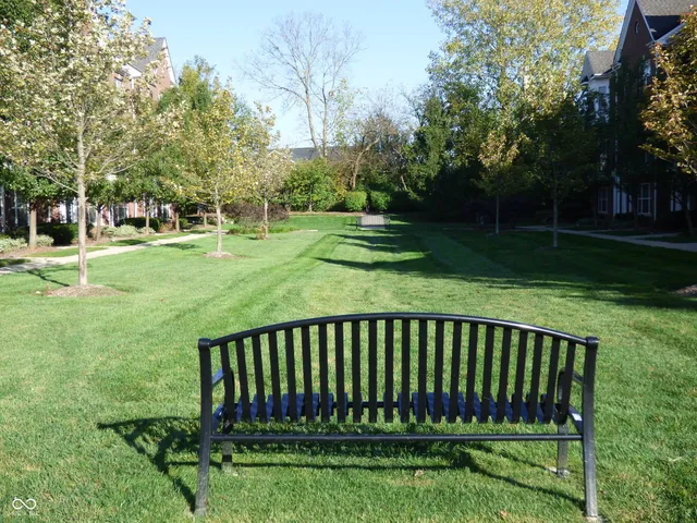 $1,950 | 11723 Chant Lane, Unit 6, Zionsville, IN 46077