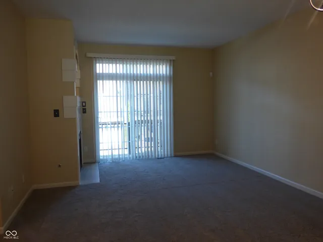 $1,950 | 11723 Chant Lane, Unit 6, Zionsville, IN 46077